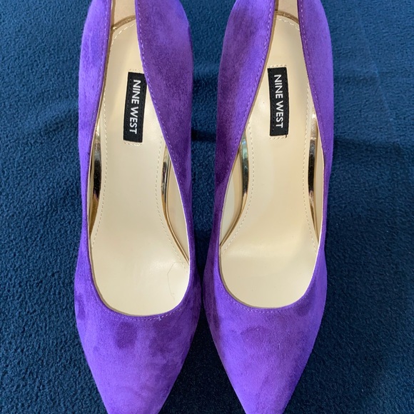 ☂️ Nine West Violet Suede Pointed Toe Heels Size 10 - Picture 9 of 11